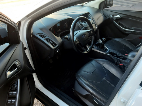 Imagen 10 de 14 de Ford Focus Iii 2.0 Se Plus Mt 2016