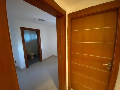 Imagen 5 de 28 de Adriana Castellanos Ofrece Espectacular Penthouse En Venta En La Trigaleña Cod. 166138
