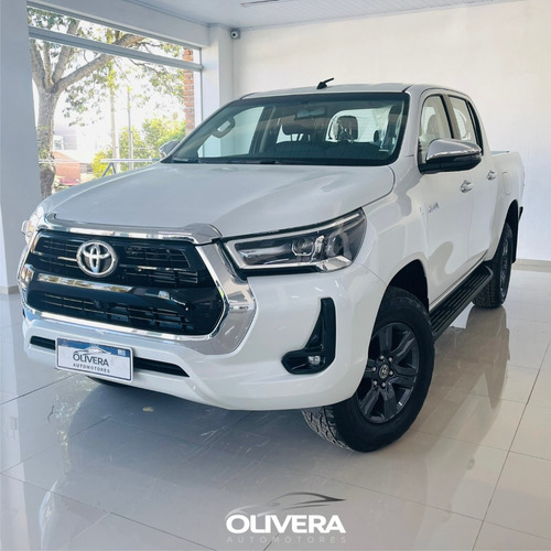 Imagen 1 de 22 de Toyota Hilux Srv 4x4 Diesel 0km - Olivera Automotores