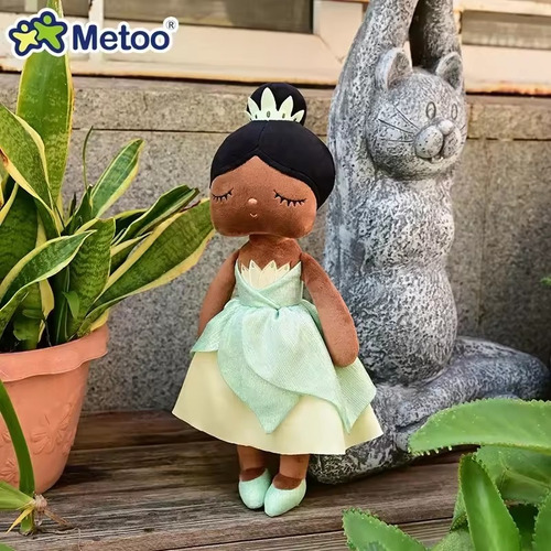 Boneca Metoo Angela Tiana Verde Com Sacola