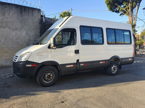 Imagem 10 de 13 de Iveco Daily 45s16 Minibus