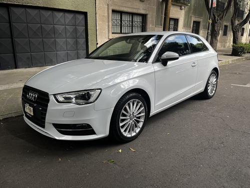 Audi A3 1.8 Sedán Ambiente At
