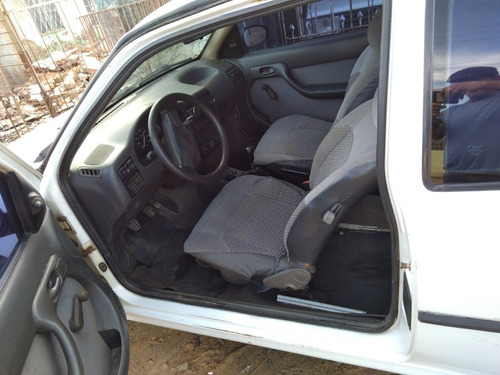 Imagem 10 de 15 de Volkswagen Gol Plus