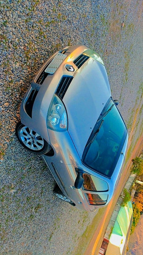 Imagem 1 de 7 de Renault Clio Sedan 2008 1.6 16v Expression Hi-flex 4p