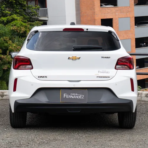 Chevrolet Onix 1.0T Premier Hatch At