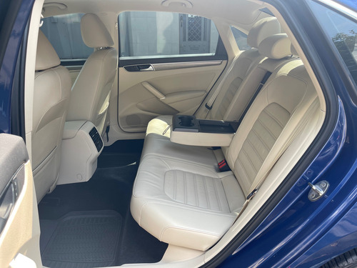 Volkswagen Passat 2.5 R-line At