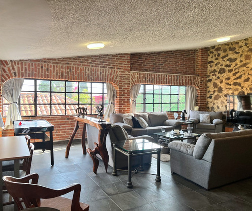 ¡oportunidad Única! Casa De Campo En Venta Con Caballerizas Y Salón De Juegos, Ideal Para Descansar O Invertir