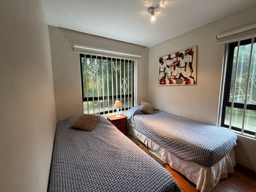 Excelente Casa Tipo Townhouse De 3 Pisos. 5d-4b.