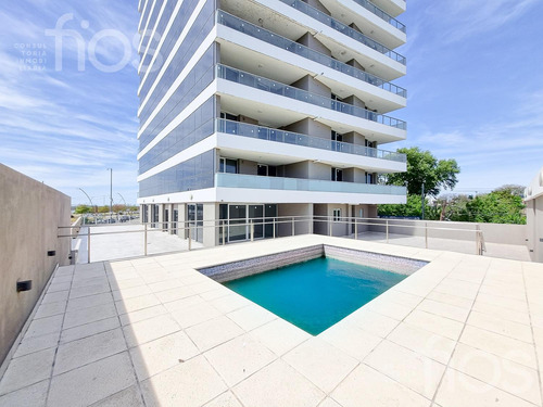 Venta Departamento De Dos Dormitorios Con Balcon, Cochera Y Amenities En Puerto Norte
