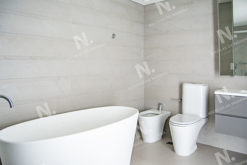 Imagen 13 de 30 de Hermoso Departamento En Tiburón Iii Con Agradable Vista. - Punta Del Este Brava
