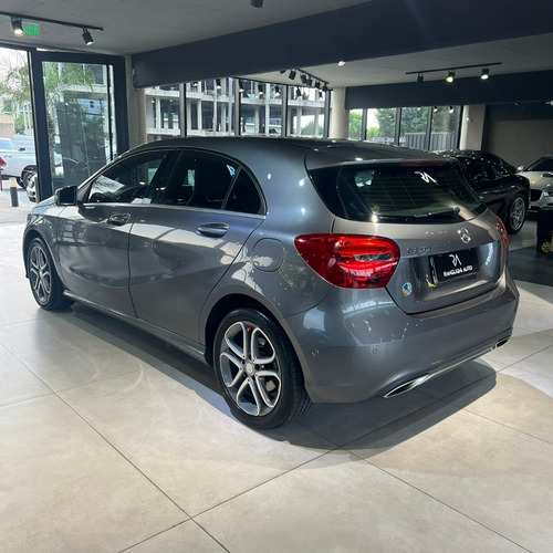 Imagen 5 de 17 de Mercedes-benz Clase A 1.6 A200 Urban 156cv
