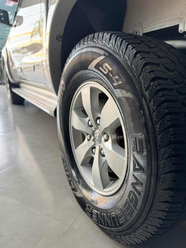Toyota Hilux 2.7 Srv Cab. Dupla 4x4 Flex Aut. 4p