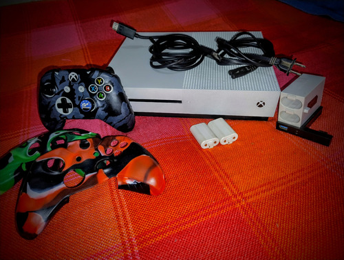 Xbox One S 500gb Blanca Gta V