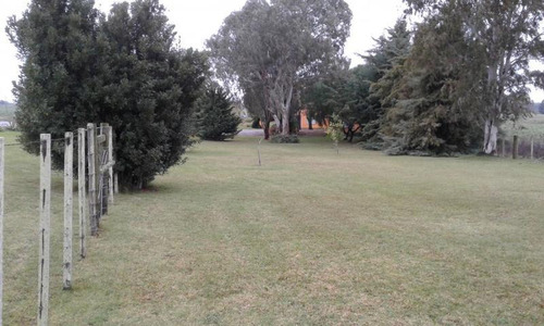 Amplia Casa Con Hermoso Parque.