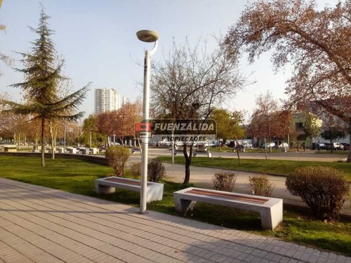Oficina En Venta De 2 Privados En San Joaquín