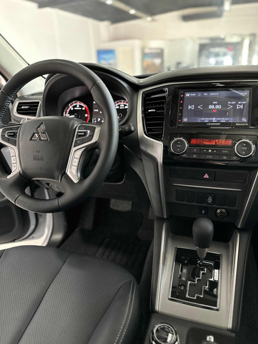 Mitsubishi L200 2.4 Di-d High Power 181cv Cuero