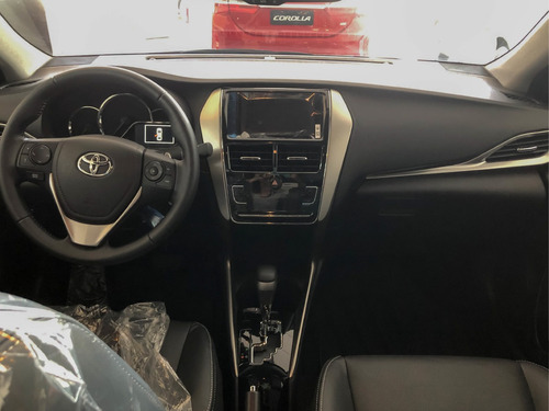 Toyota Yaris 1.5 107cv Xls Cvt 4ptas Conc Ofic Treos Mlet