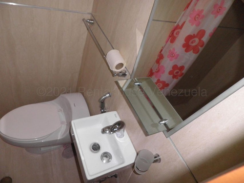 Imagen 9 de 10 de Eloisa Mejia Rentahouse Vende Townhouse En Trigal Norte Valencia 22-4129
