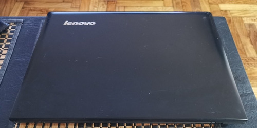 Imagen 2 de 6 de Notebook Lenovo G50 30 15.6 4gb 1tb Y Teclado Y Mou Logitech