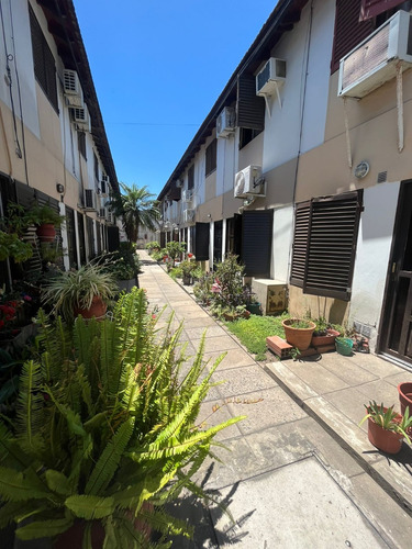 Duplex De 3 Ambientes Con Patio En Lomas Del Mirador