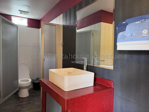 Local Comercial En Alquiler, El Hatillo, Caracas, Mls 24-28402