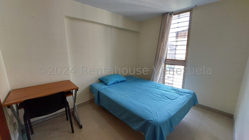 Cómodo Apartamento En Alquiler Con 2 Habitaciones,terrazas Del Avila