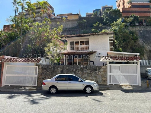 Casa Con Gran Potencial En Calle Cerrada Colinas De Bello Monte Caracas 24-20652 Mr.