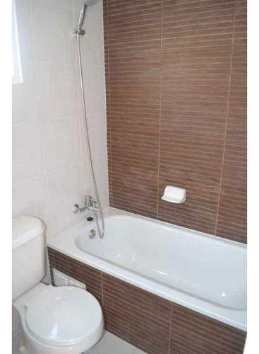 Venta 1 D Y 1 B/ Metro Irarrázaval/ Av Matta