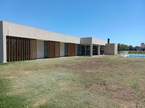 Imagen 2 de 26 de Casa - Canning (ezeiza)