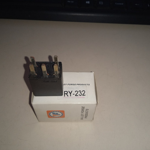 Imagen 3 de 3 de Relay Mini 5 Patas Finas Blazer-cheyenne Negro 12077686/ 5$