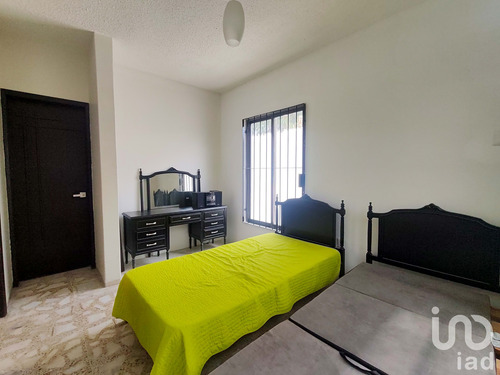 Venta Casa 5 Ambientes Ricardo Flores Magón