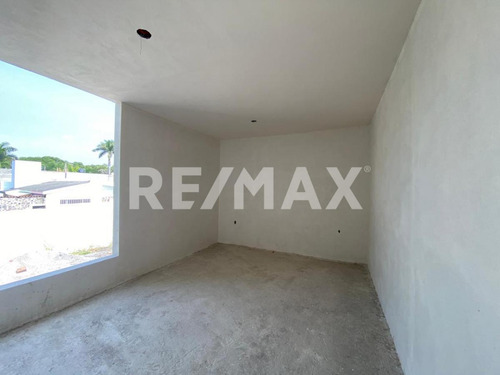 Casa En Venta En Morelos, Fraccionamiento En Centro De Oaxtepec