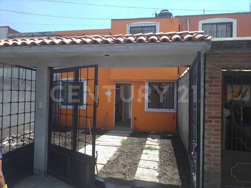 Venta Casa En Villas Santin, Toluca, Estado De Mexico