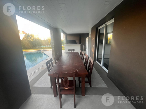 Flores Prop. Vende Casa En Ayres Plaza, Pilar