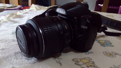 Camera Nikon D3000