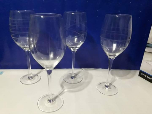 Imagen 8 de 9 de Set De Cuatro Copas De Vidrio Para Vino.nuevas. Marca Maint