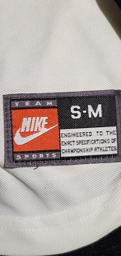Imagen 7 de 8 de Camiseta Colo Colo Nike Coleccionable Año 97 98 Talla M
