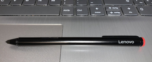 Pluma Lenovo