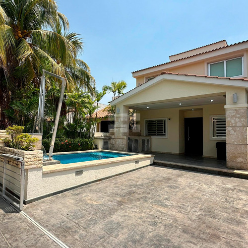 Disfruta De Unas Vacaciones En Familia En El Conjunto Residencial Casas Bote C
