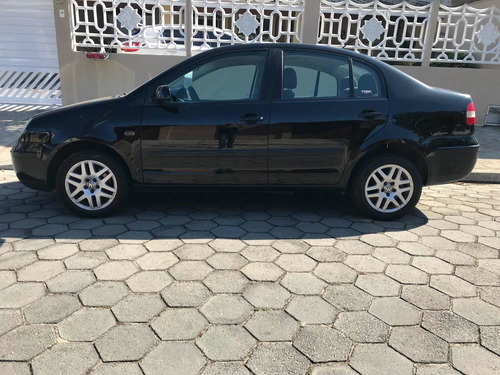 Imagem 3 de 8 de Volkswagen Polo Sedan 2005 2.0 Comfortline 4p