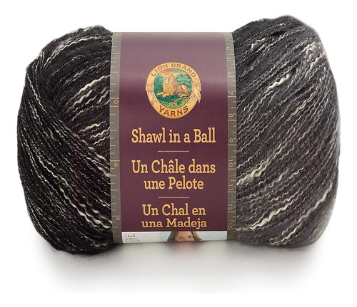 Chal Lion Brand Yarn 828 200 En Un Ovillo De Hilo