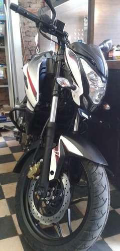 Imagen 2 de 18 de Bajaj Rouser Ns 200