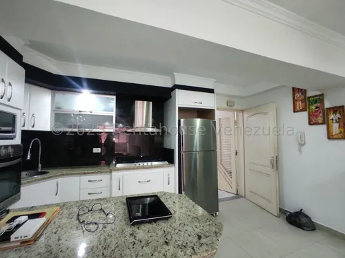 Apartamento En Venta Monte Alto Urbanizacion Los Chaguaramos Listo Para Mudarse Remodelado Listo Para Negociar Rah 23-19558