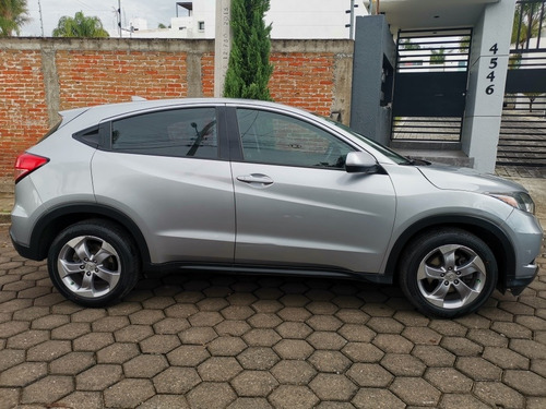 Imagen 3 de 11 de Honda Hr-v 2018 1.8 Uniq Mt