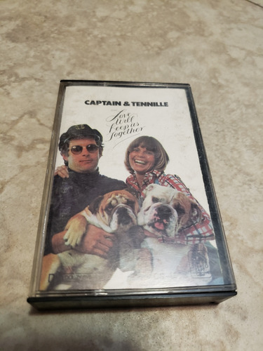 Casete Música Captain & Tennille Love Will Keep Us Togethe  