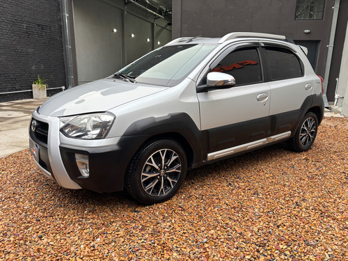 Toyota Etios 1.5 Cross