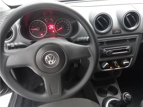 Imagem 10 de 13 de Volkswagen Voyage 1.0 Mi 8v Flex 4p Manual