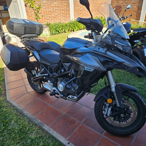 Benelli Trk 502 Impecable Top Case Y Baúles Laterales