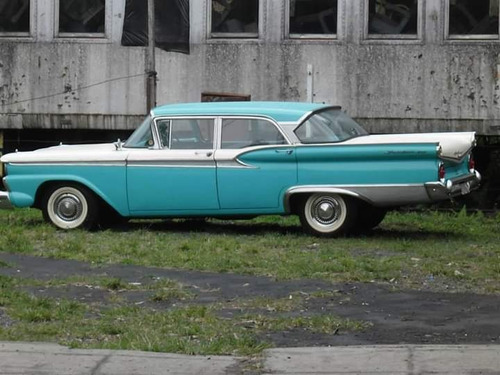 Ford Fairlane 500
