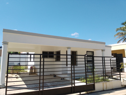 Se Excelente Proyecto De Casa En Santo Domingo Norte 